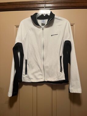 Old Navy White and Black Full-Zip Fleece Utility Jacket fits smaller
